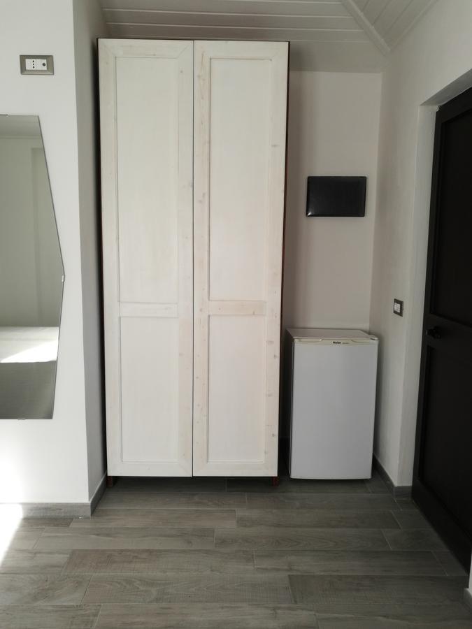 Iron Gate Marina3B Hotel Sarzana Exterior foto